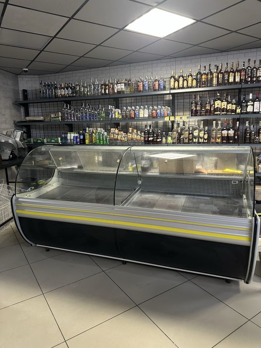 Холодильна вітрина Cold 2.4м