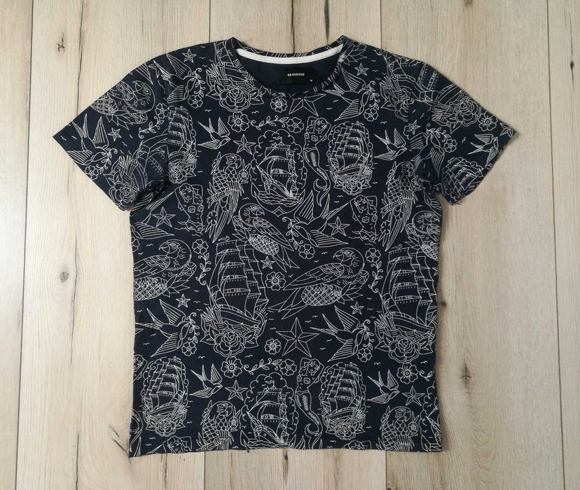 Męski bawełniany Tshirt RESEVED granat w printy