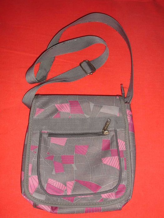vendo várias bolsas