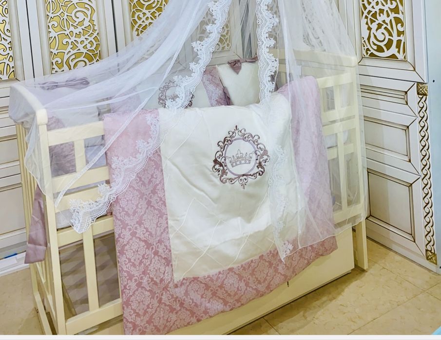 Кроватка с маятником трансформер