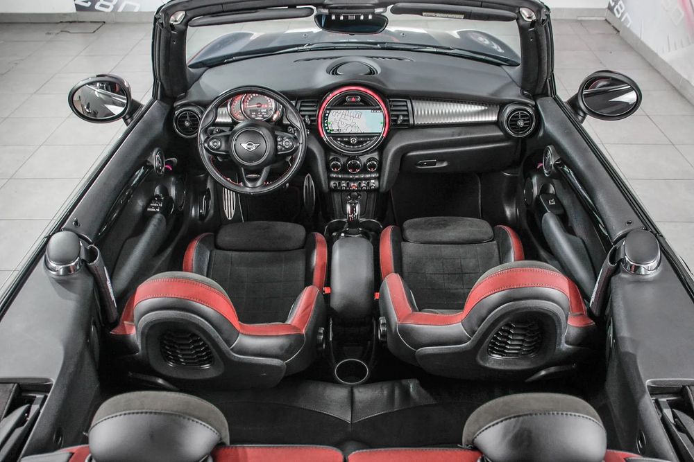 MINI Cabrio John Cooper Works Auto Desportiva