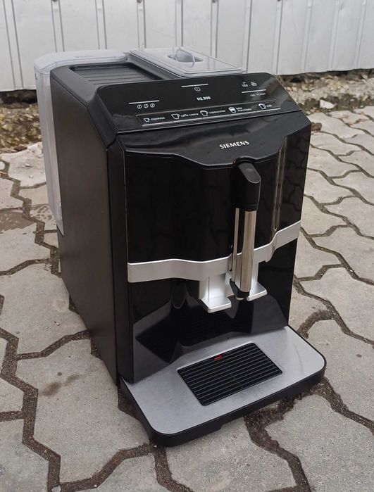 Кавомашина кавоварка Сіменс SIEMENS EQ300 TF301E19 чорна Germany