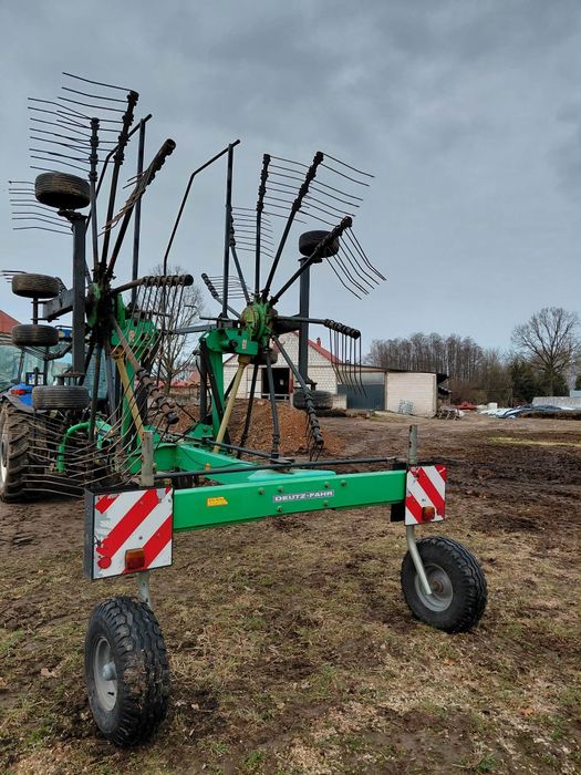 Zgrabiarka dwukaruzelowa