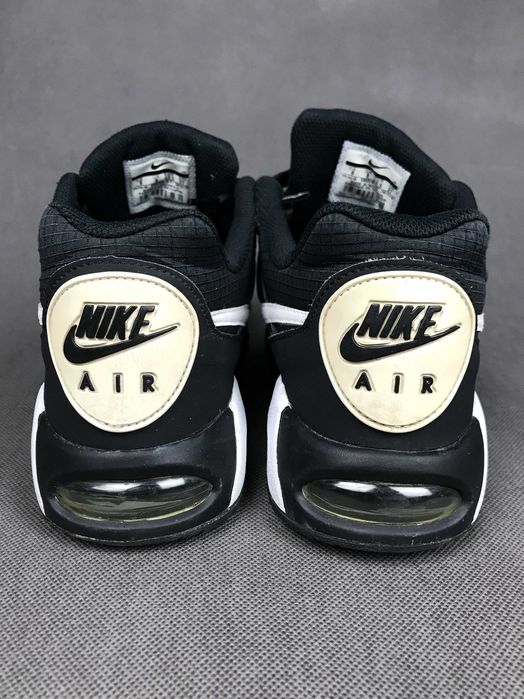 Кросівки NIKE Air Max Command 42.5