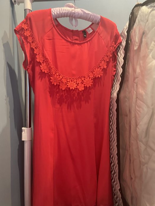 Платье на каждый день,нарядное