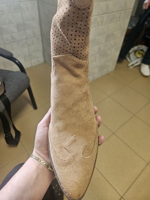 Sprzedam nowe botki