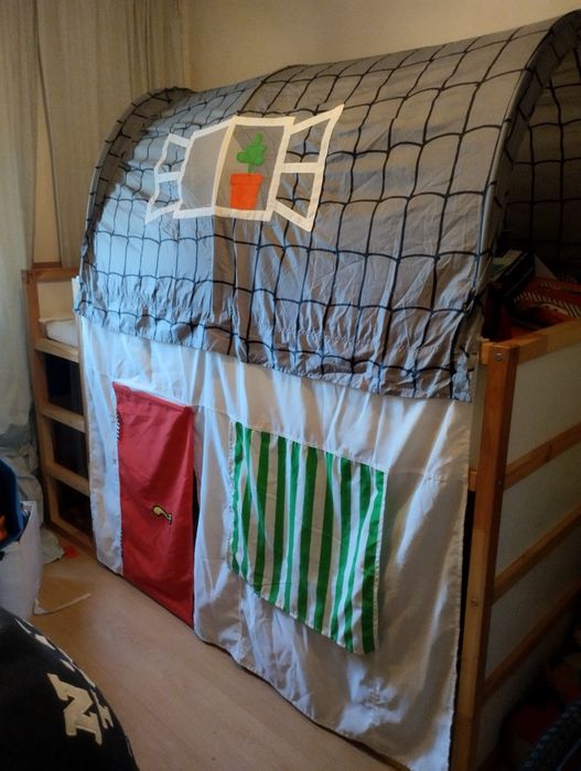 Cama de criança com colchão