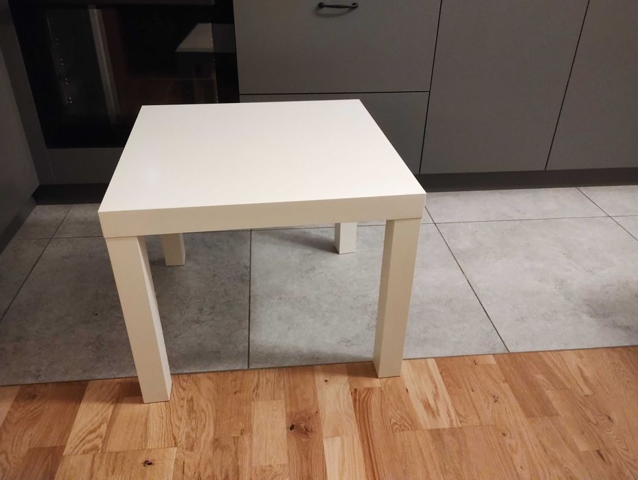 Stolik biały Ikea