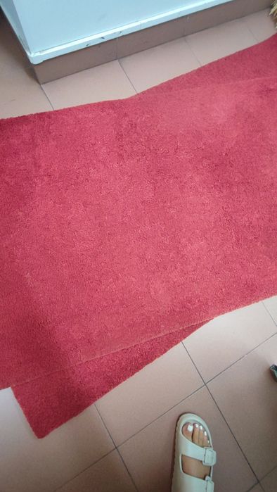 Conjunto lindíssimo composto por dois tapetes