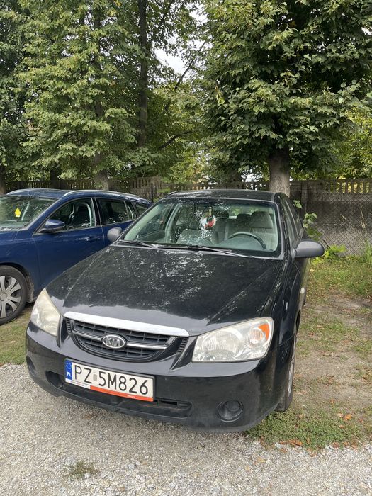 Kia Cerato 2006 1.6 benzyna – sedan czarny – dużo zrobione w silniku