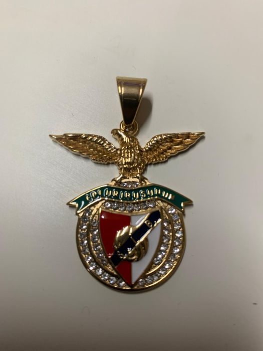 Colar das águias