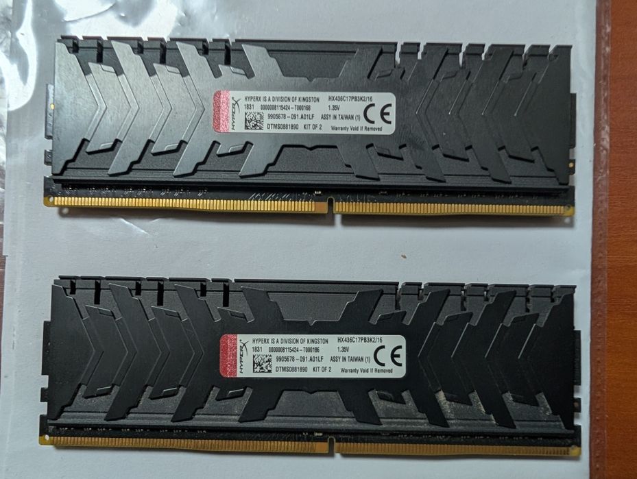HYPERX　Predator DDR4 8Gx4　32GB メモリ RGB搭載 HyperX 32 GB (2x16GB) DDR4 3200 MHz Predator RGB