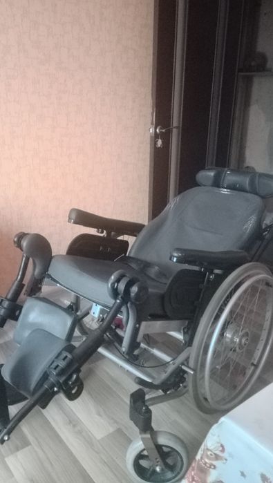 Инвалидная коляска