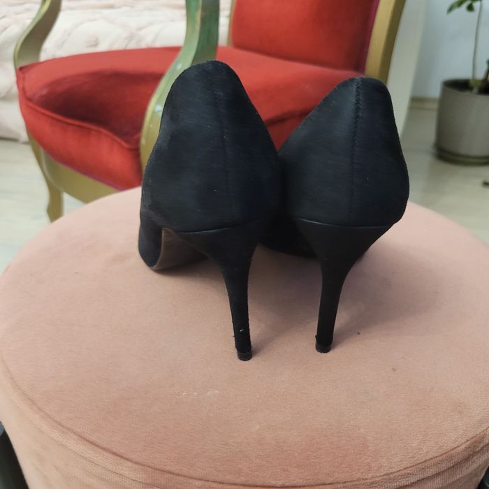 Czarne, zamszowe szpilki