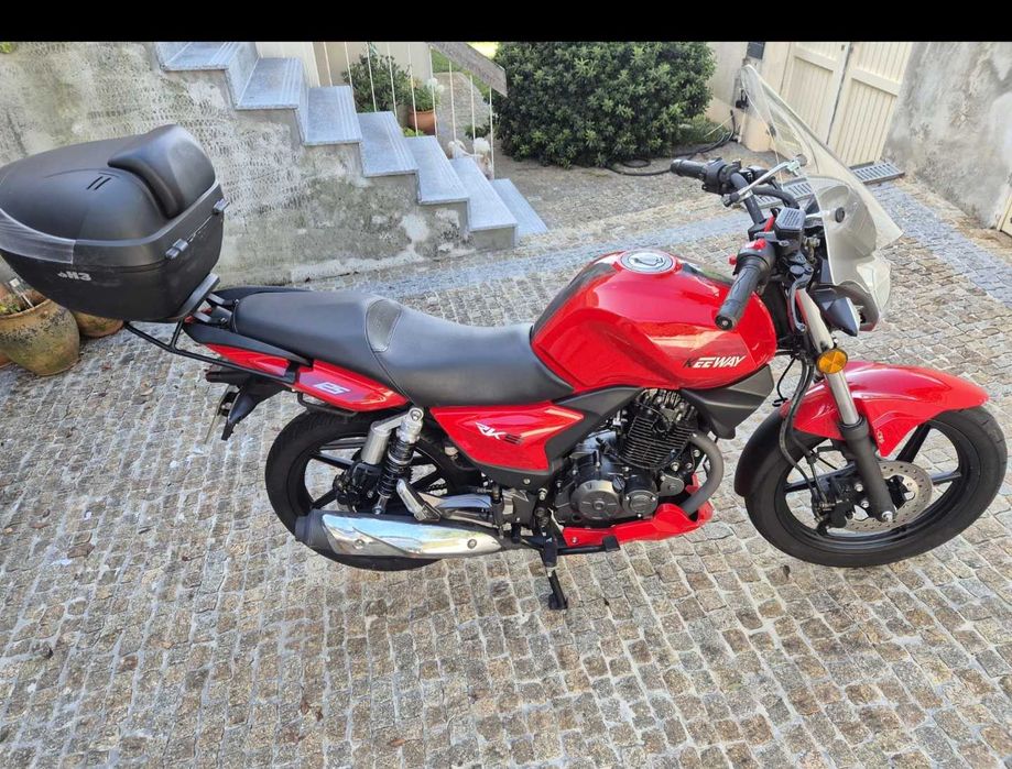 KEEWAY RKS 125 como nova