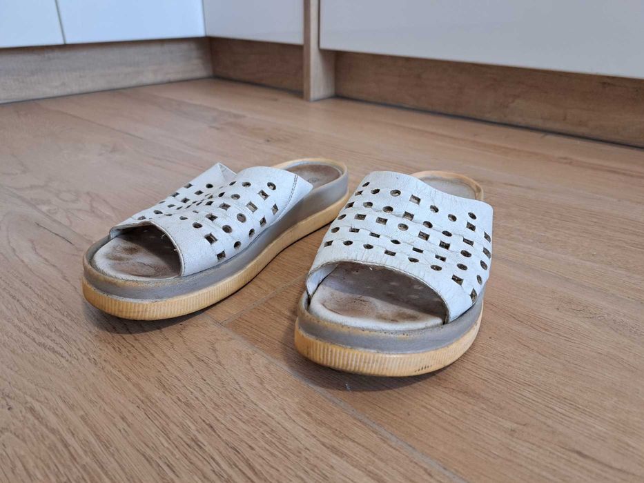 Klapki damskie Lasocki