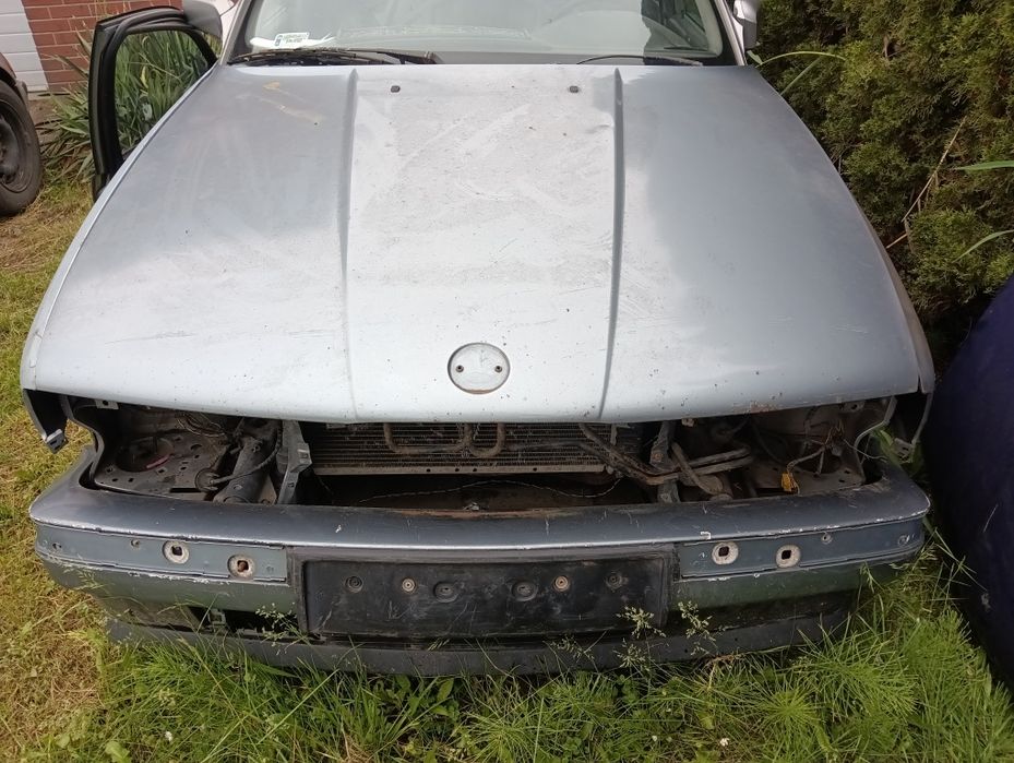 BMW 5 E34 maska pokrywa silnika przód zderzak 535i m30b35 manual