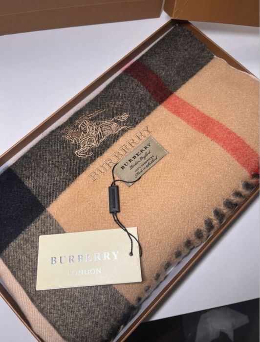 Szalik nowy burberry