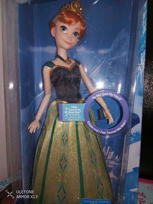 Cantora Anna Frozen com música