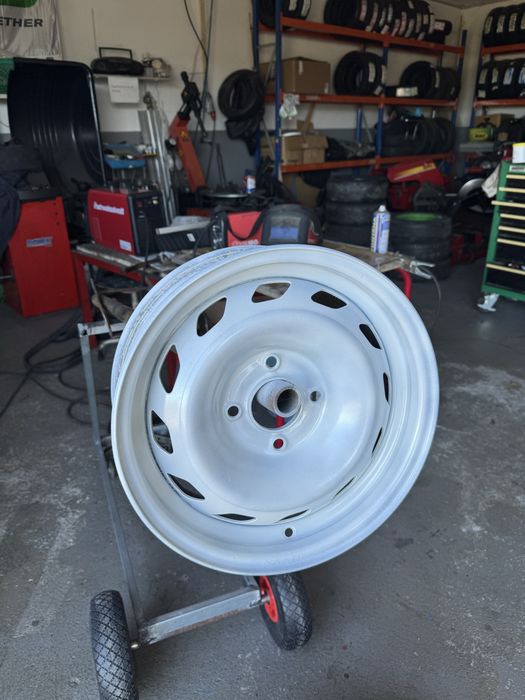 Jantes Peugeot 106 Rallye com pneus