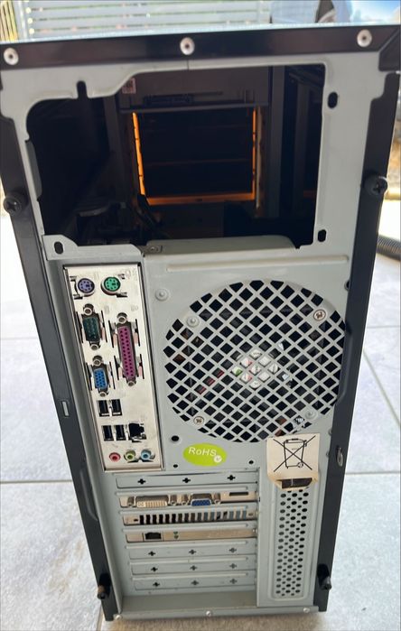 Komputer Q8200, 9800GT - 1024MB, 4GB D-RW