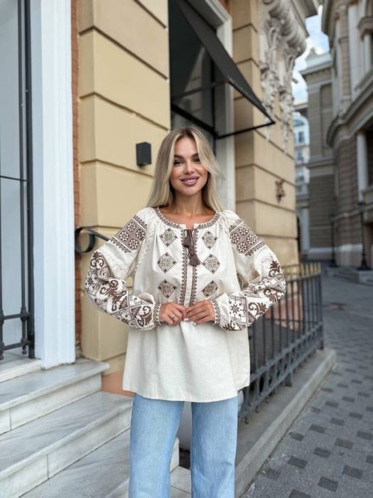 Вишиванки, вишиті жіночі сорочки, українські блузи.