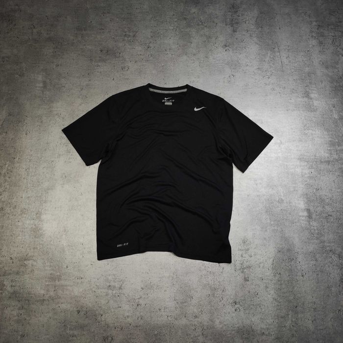 MĘSKA Koszulka Sportowa Nike Dri-Fit Czarna Małe Logo GYM Active Sport