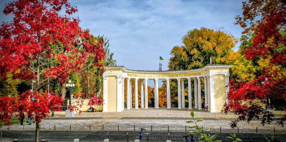 Продам 2 кім. парк Шевченко провулок Ф.Макаревського, І.Акінфієва