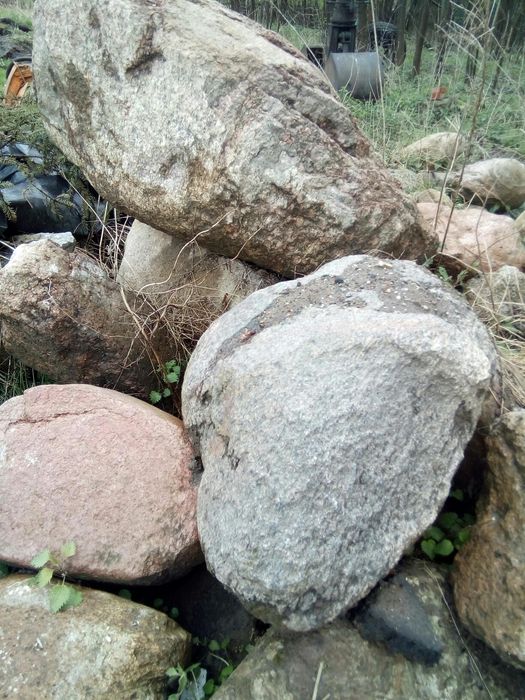 Kamiene duze okragle