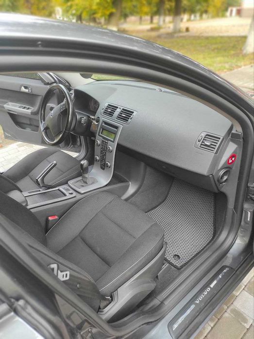 Продам VOLVO V 50