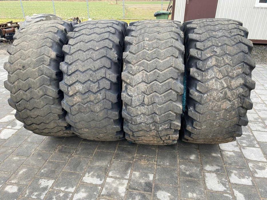 Opony budowlane używane ładowarka teleskopowa Nokian 480/65R24 7 sztuk