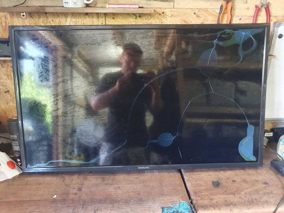 Телевізор Bravis LED-40D1070 БИТА МАТРИЦЯ 40"