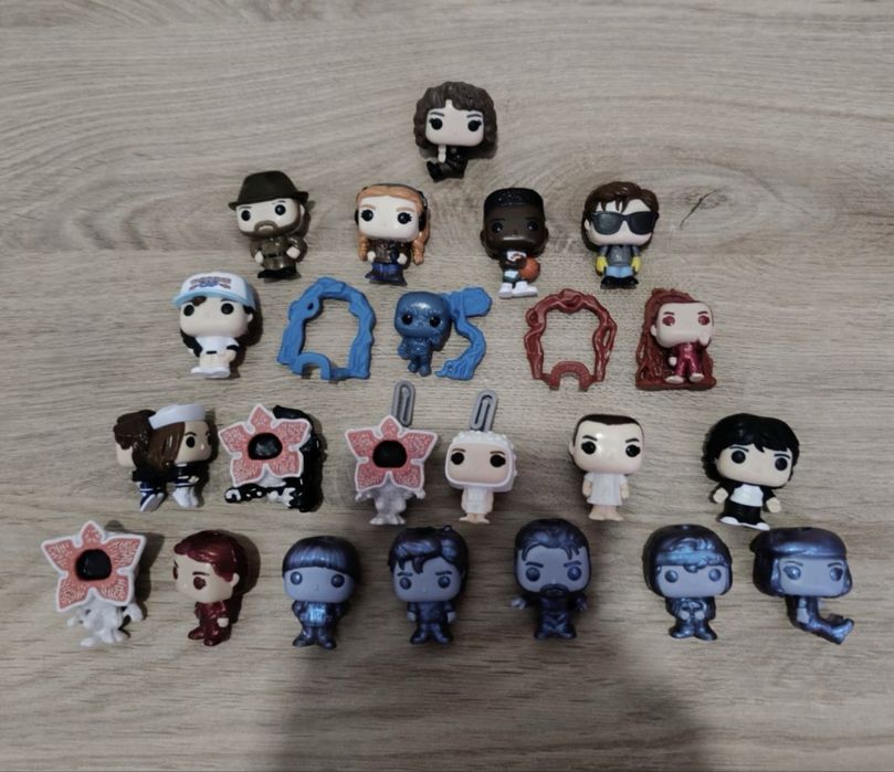 Фигурки Очень странные дела Киндер джой Kinder joy коллекция  21