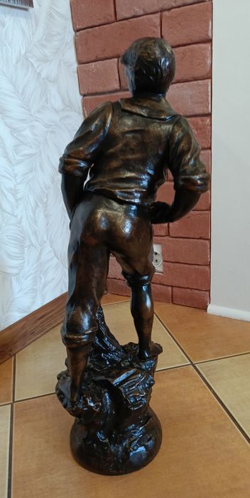 Stare - rzeźby figurki