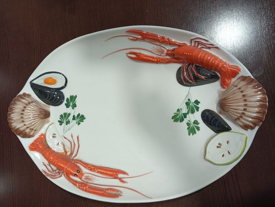 Prato de porcelana italiano