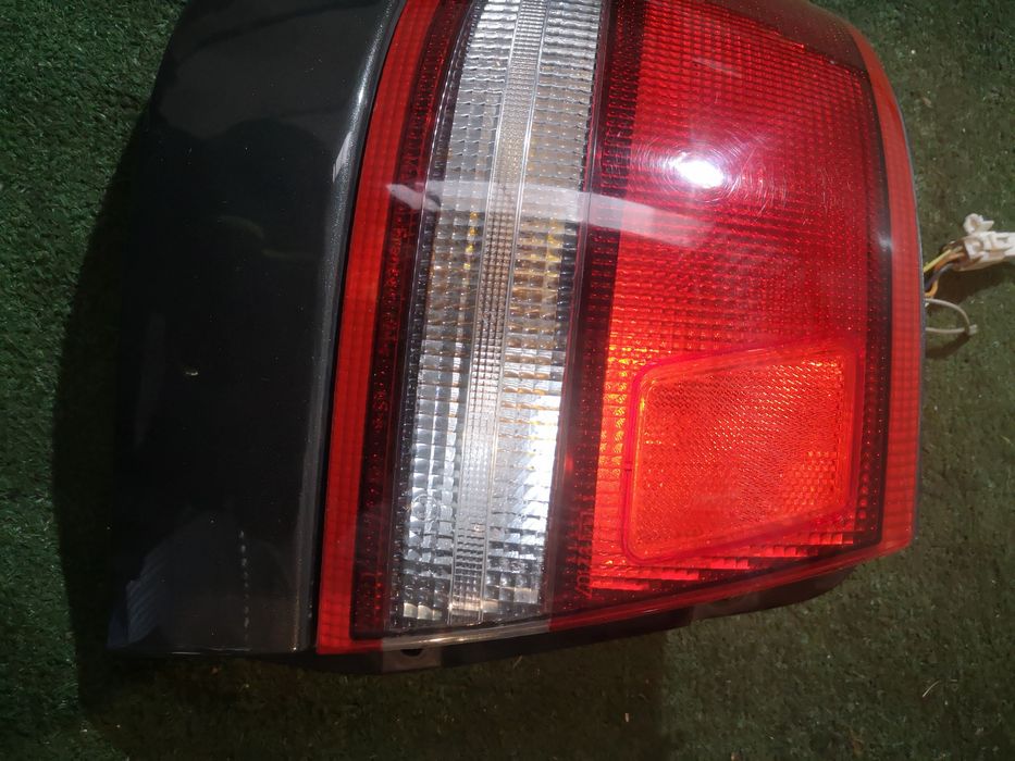 Toyota carina E lampa tylna lewa