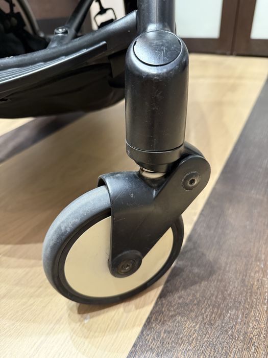 Продам коляску babyzen  yoyo