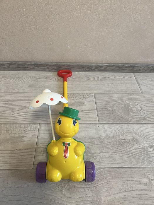 Продам каталку дитячу