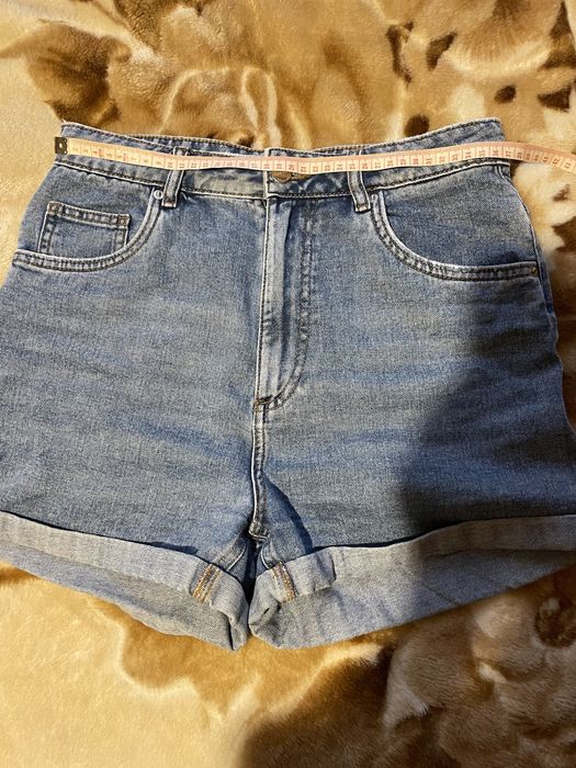 Джинсовые шорты