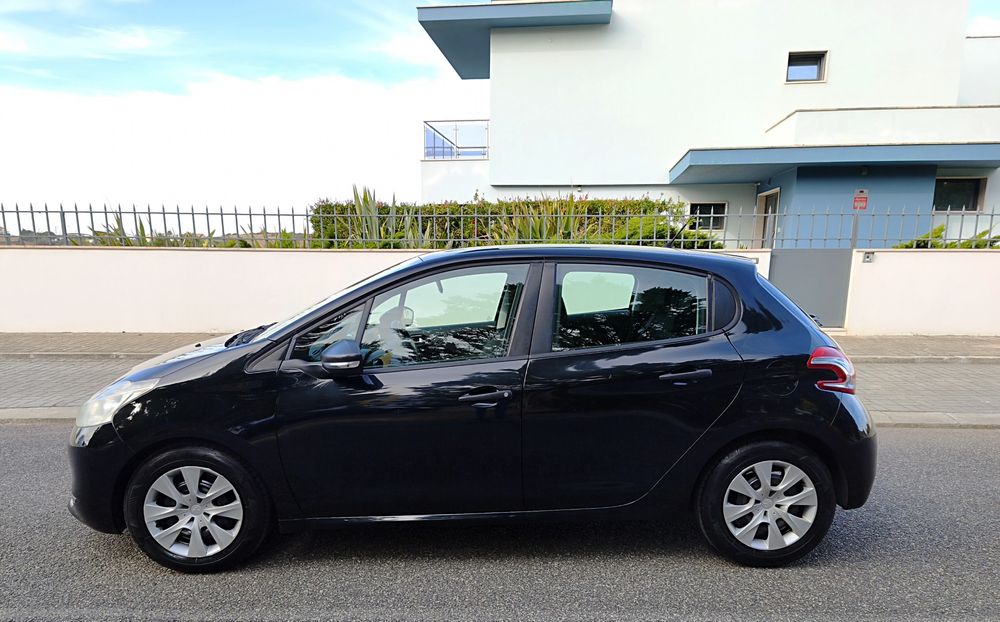 Peugeot 208 1.4 HDi Access – 162.000 km | 18 Meses de Garantia