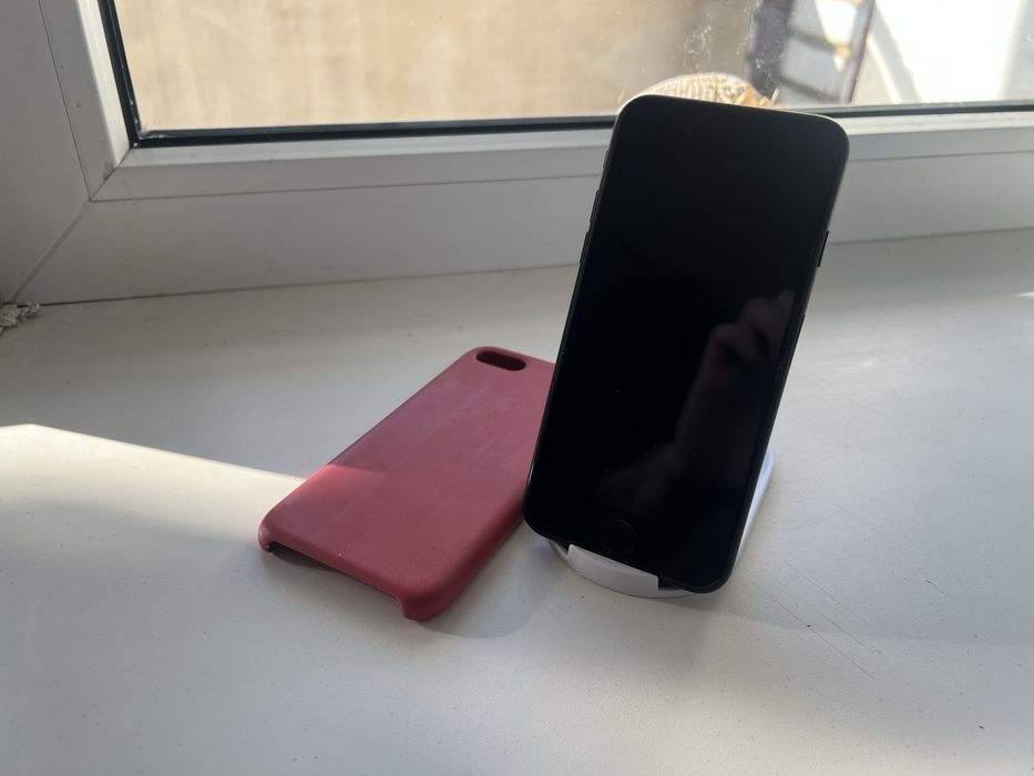 Продам iPhone 7 32gb