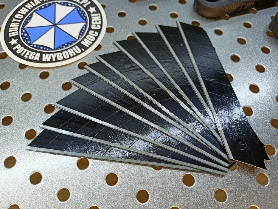 Ostrza łamane 18mm do nożyków - 10szt SK4 czarne ostrza do nożyka 18mm