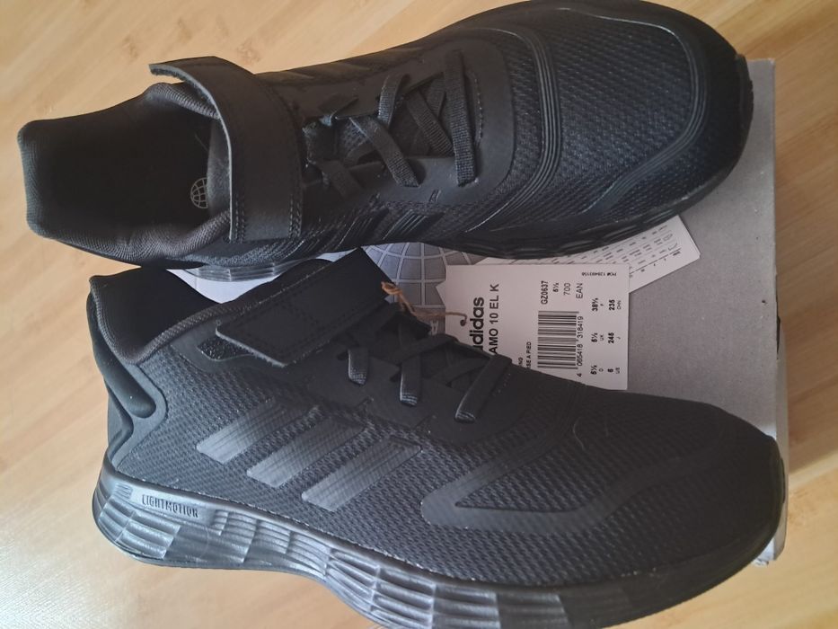 6 моделек добавила оригинал кроссовки Адидас