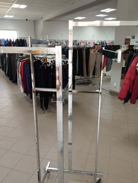 Stojak ekspozytor na odzież gondola