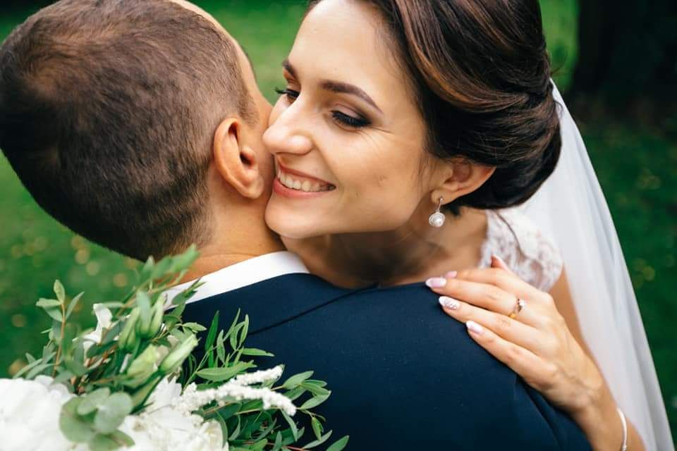 Макіяж,зачіски. Весільний образ. Образ на випускний