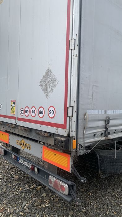 Напівпричіп тент Humbaur