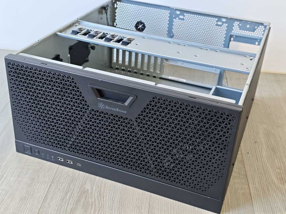 Silverstone RM51 5U Rackmount / Workstation Case (SSI-EEB / 360mm / RTX 4090/5090)