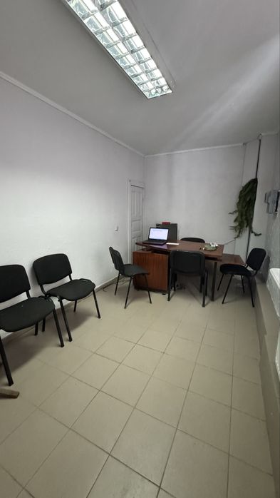 Продаж комерційного приміщення в центрі міста Сколе