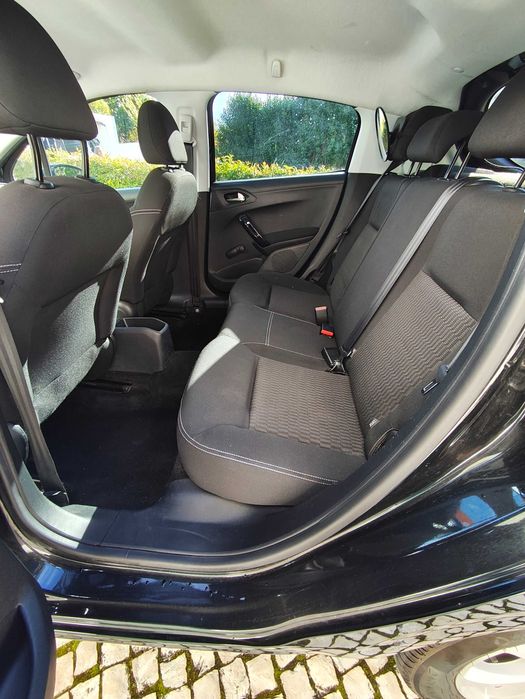 Peugeot 208 BlueHDI 1.6