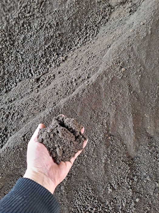 Ziemia ogrodowa siana, czarnoziem, humus, pod trawnik, pod warzywa